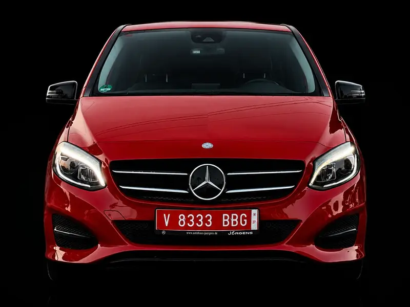 Mercedes-Benz B180 2015